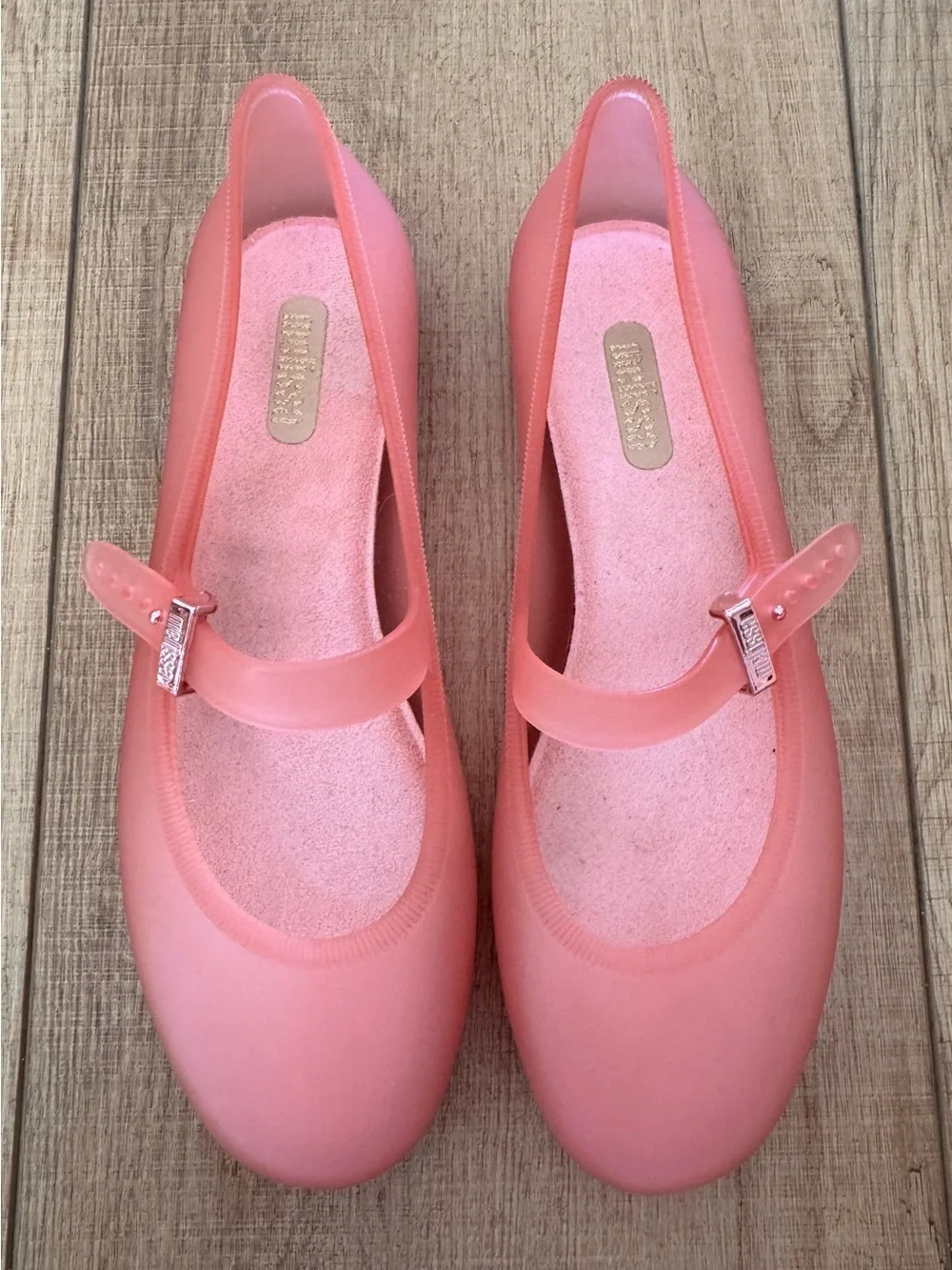 Melissa never worn